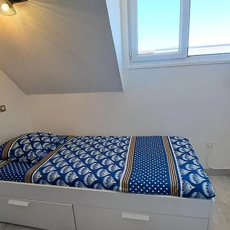 Studette Eco Pres Du Phare Apartment Calais Exterior photo